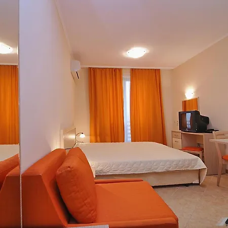 Royal Sun Aparthotel 2*