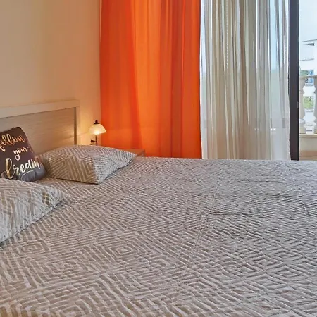 Royal Sun Aparthotel 2*